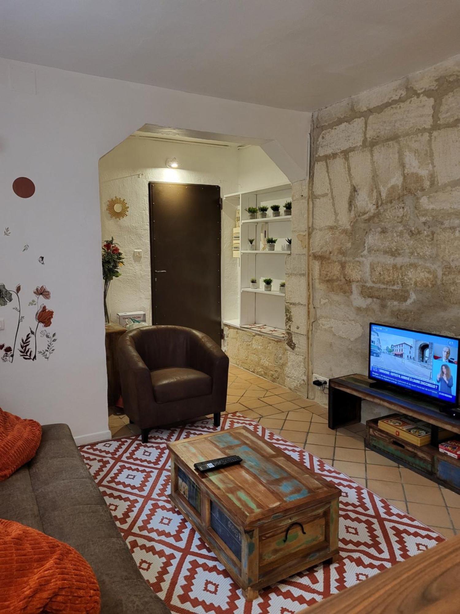 2 Pieces Avignon Intramuros Place Pie Экстерьер фото