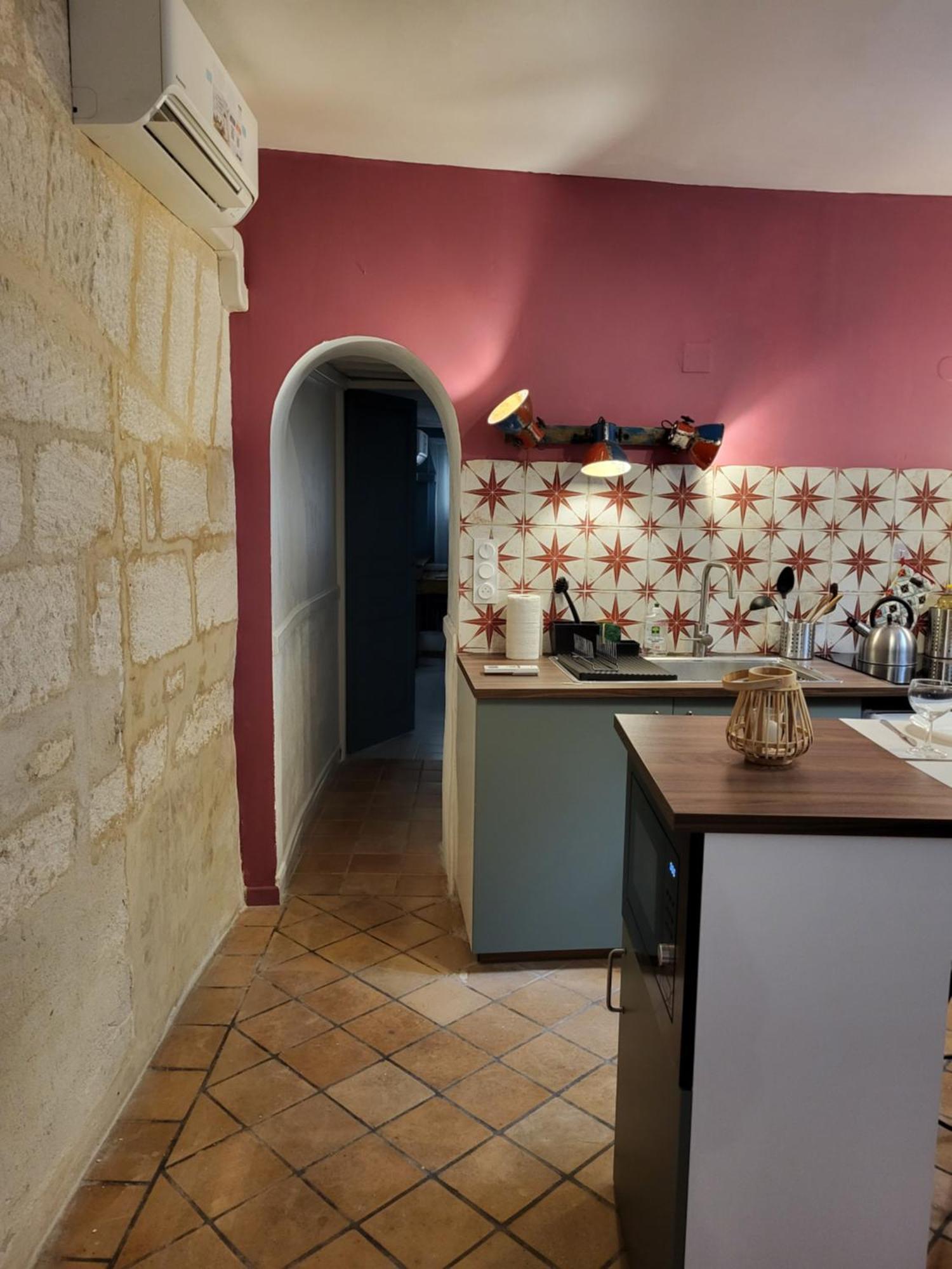 2 Pieces Avignon Intramuros Place Pie Экстерьер фото